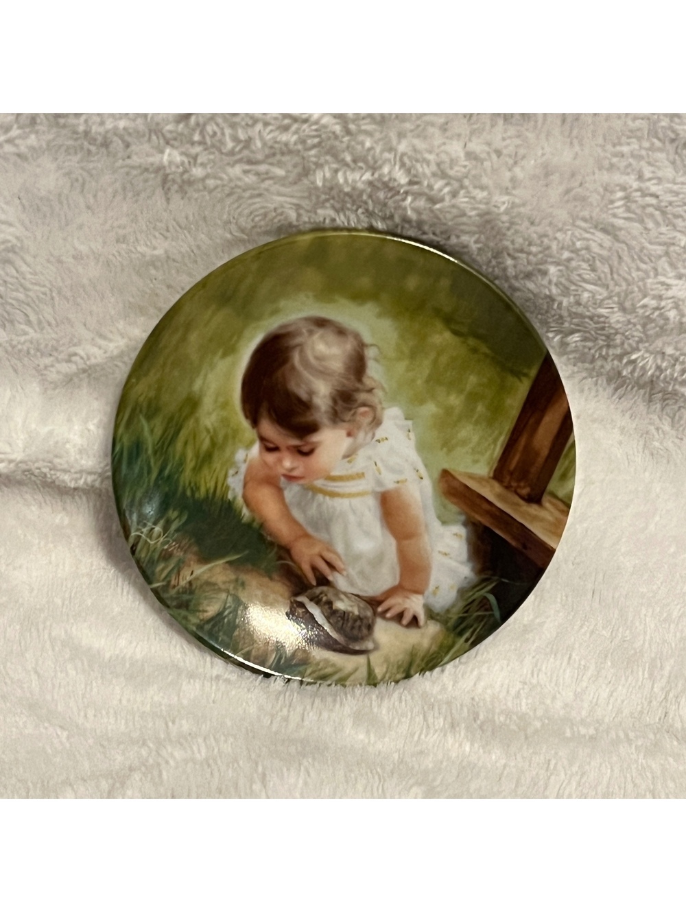 “Backyard Discovery” miniature plate
